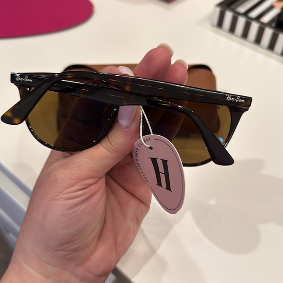 Ray-Ban Black Sunglasses with Brown Case - Picture 2 of 4